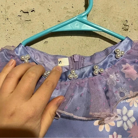 Encanto Isabela Girls Dress up Cosplay Costume Outfit Necklace Flower Clip Sz S - Picture 3 of 8